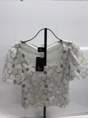 Muse White Floral Eyelet Puff-Sleeve Crop Top